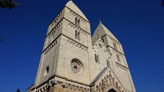 Jak básníci přicházejí o iluze: Kultová séria a jej hviezdy