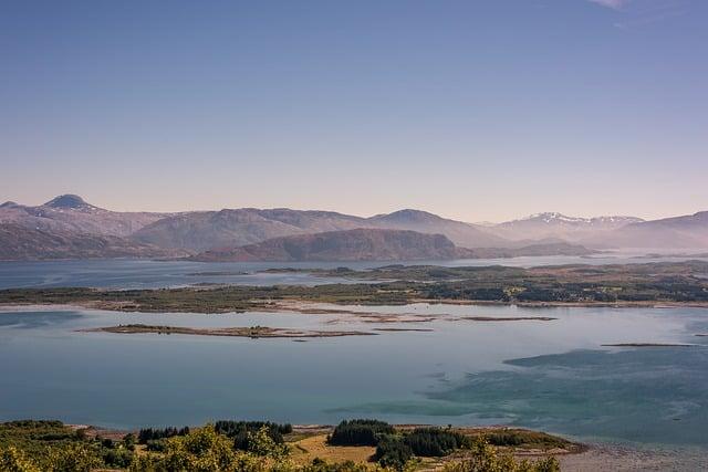 Úchvatné herecké obsadenie prináša do života ostrov jemného luxusu